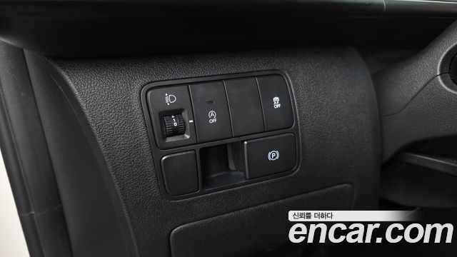 Hyundai Staria Tourer 11-Seater Smart 2023 — фото 28