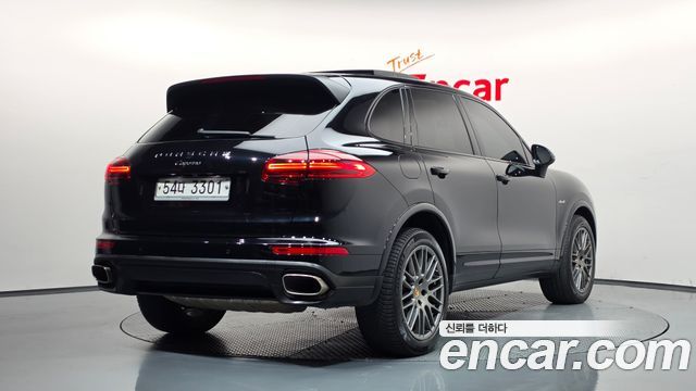 Porsche Cayenne 3.0 Diesel Platium Edition 958 2017 — фото 2