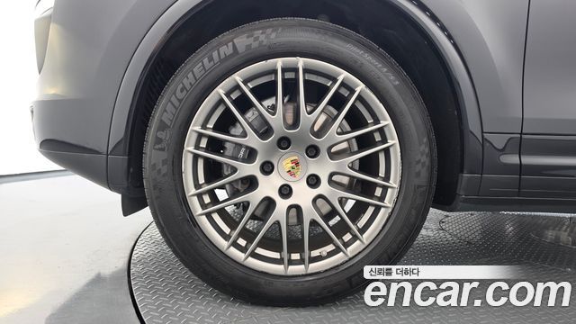 Porsche Cayenne 3.0 Diesel Platium Edition 958 2017 — фото 5