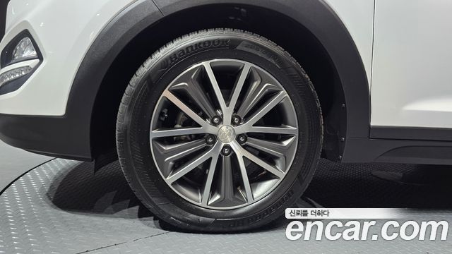 Hyundai Tucson Diesel 2.0 2WD Modern 2016 — фото 5