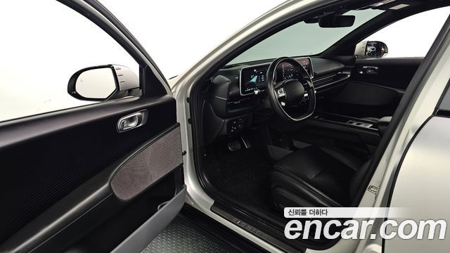 Hyundai Ioniq 6 Long Range AWD Exclusive + 2023 — фото 10