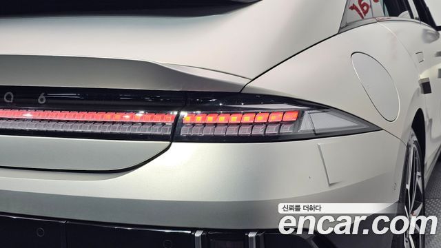 Hyundai Ioniq 6 Long Range AWD Exclusive + 2023 — фото 23