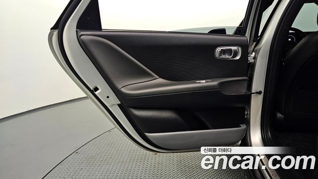 Hyundai Ioniq 6 Long Range AWD Exclusive + 2023 — фото 25