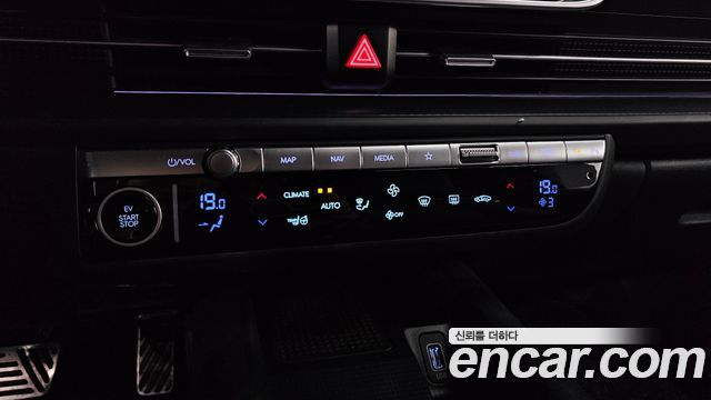 Hyundai Ioniq 6 Long Range AWD Exclusive + 2023 — фото 34
