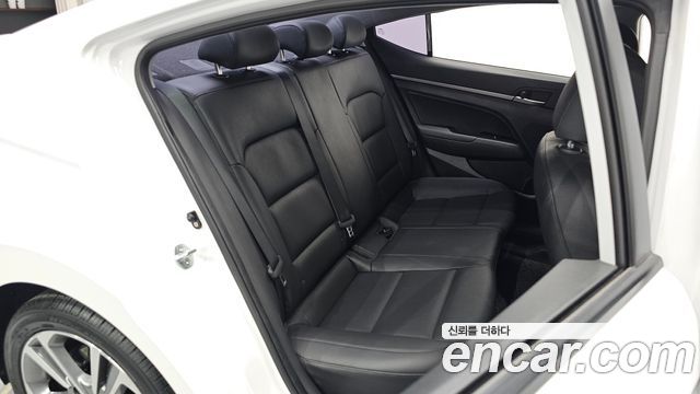 Hyundai Avante (AD) 1.6 GDI Value Plus 2017 — фото 12