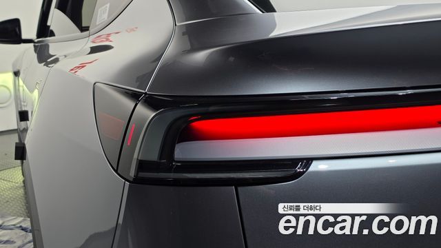 Tesla Model Y Long Range AWD 2025 — фото 23