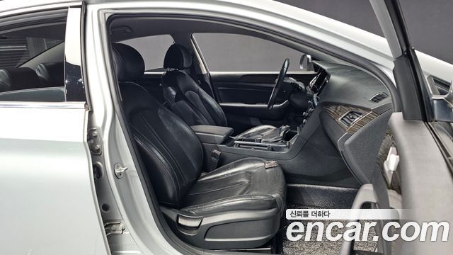 Hyundai Sonata (LF) LPI TAXI Premium 2017 — фото 12