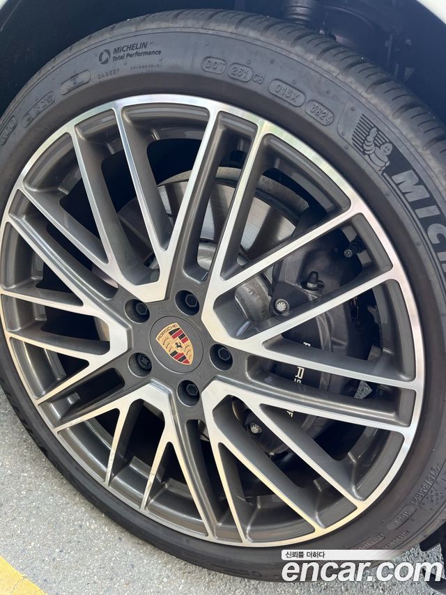 Porsche Panamera (976) 2.9 AWD E-Hybrid 2025 — фото 10
