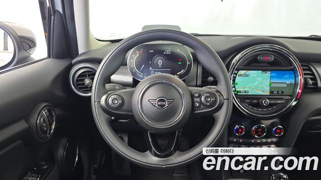 MINI Cooper 5Door HIGH 3rd 2021 — фото 13