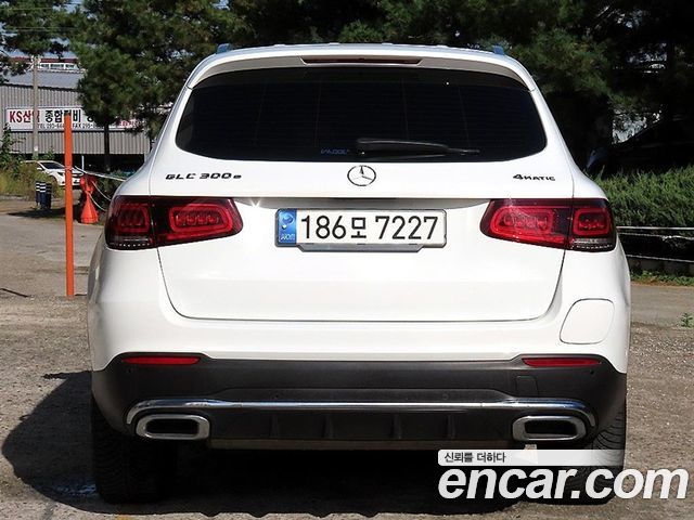 Mercedes-Benz GLC-Class (X253) GLC300e 4MATIC 2022 — фото 4