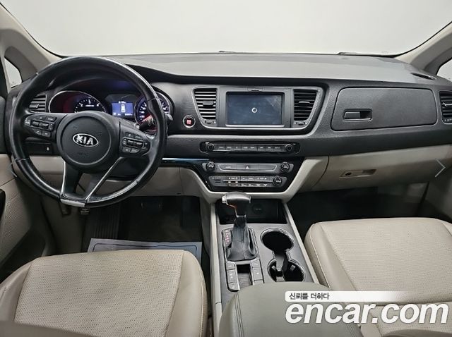 Kia Carnival 9-Seater Luxury 2019 — фото 7