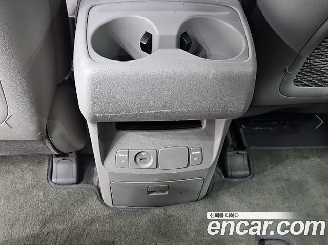 Kia Carnival 9-Seater Luxury 2019 — фото 17