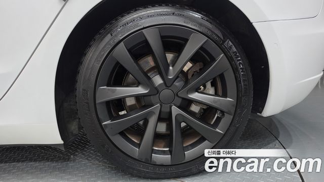 Tesla Model 3 Standard Range Plue RWD 2020 — фото 21