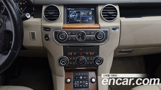 Land Rover Discovery 4 3.0 SDV6 HSE 2016 — фото 15