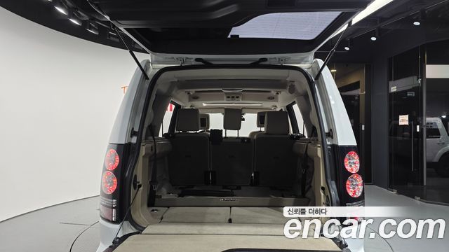 Land Rover Discovery 4 3.0 SDV6 HSE 2016 — фото 20