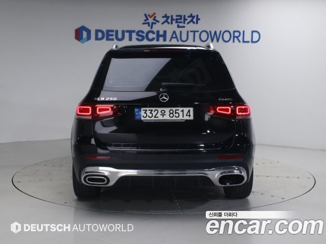 Mercedes-Benz GLB-Class (X247) GLB250 4MATIC 2021 — фото 4
