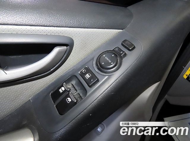 Hyundai Grand Starex Van 5-Seater Modern 2019 — фото 17