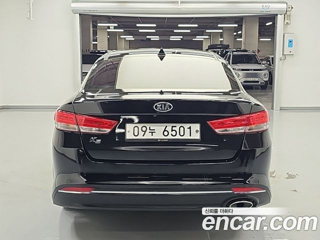 Kia K5 (II) 2.0 MX Prestige 2018 — фото 3