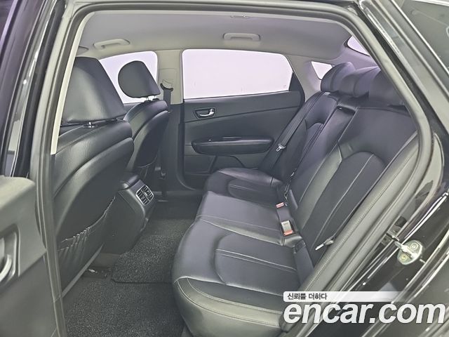 Kia K5 (II) 2.0 MX Prestige 2018 — фото 16