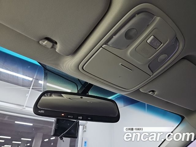 Kia K5 (II) 2.0 MX Prestige 2018 — фото 19