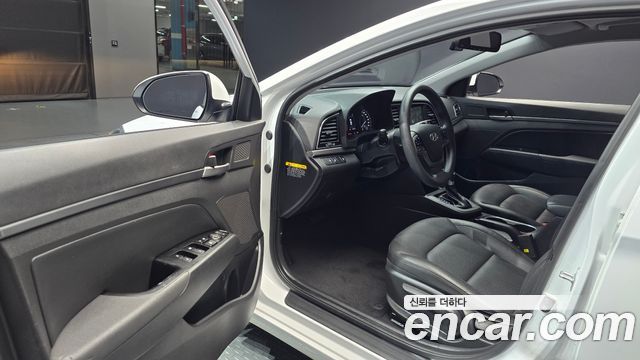 Hyundai Avante (AD) 1.6 GDI Value Plus 2018 — фото 10
