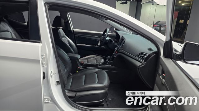 Hyundai Avante (AD) 1.6 GDI Value Plus 2018 — фото 11