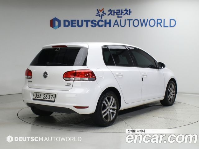 Volkswagen Golf (VI) 1.6 TDI Blue Motion 2011 — фото 2