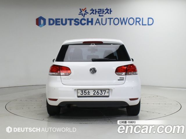Volkswagen Golf (VI) 1.6 TDI Blue Motion 2011 — фото 4