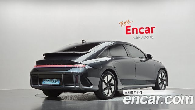 Hyundai Ioniq 6 Long Range Exclusive + 2023 — фото 2