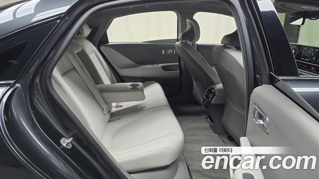 Hyundai Ioniq 6 Long Range Exclusive + 2023 — фото 15