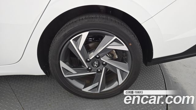 Hyundai Avante (CN7) 1.6 Inspiration 2024 — фото 27