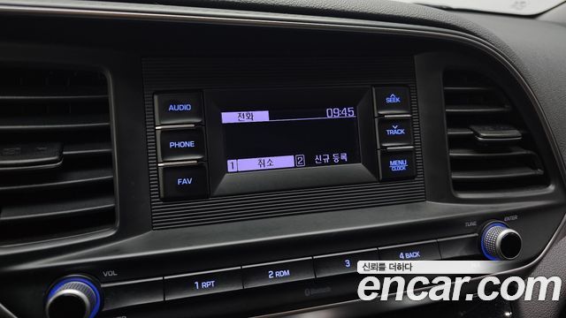 Hyundai Avante (AD) 1.6 Style 2020 — фото 15