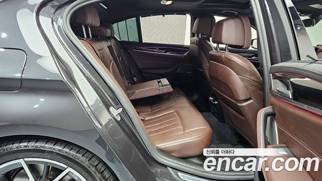 BMW 5 Series (G30) 530i xDrive M Sport Package 2023 — фото 11