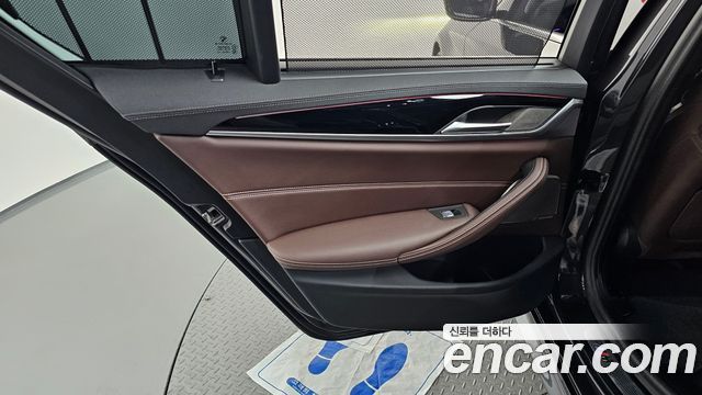 BMW 5 Series (G30) 530i xDrive M Sport Package 2023 — фото 25