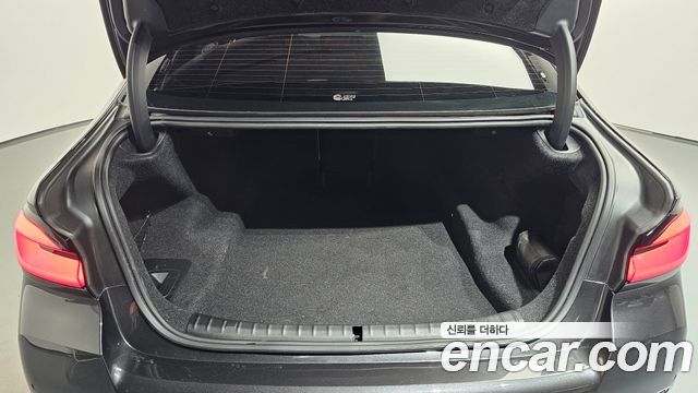 BMW 5 Series (G30) 530i xDrive M Sport Package 2023 — фото 32