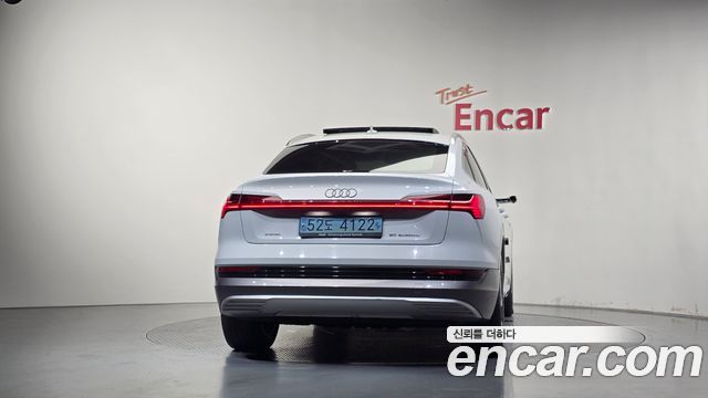Audi e-tron 50 Quattro Sportback 2022 — фото 4