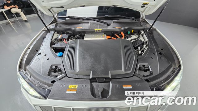 Audi e-tron 50 Quattro Sportback 2022 — фото 6