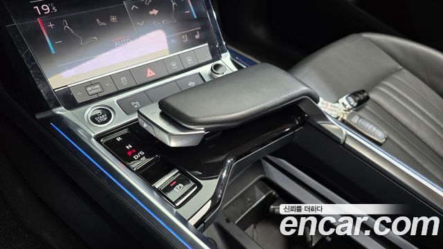 Audi e-tron 50 Quattro Sportback 2022 — фото 9