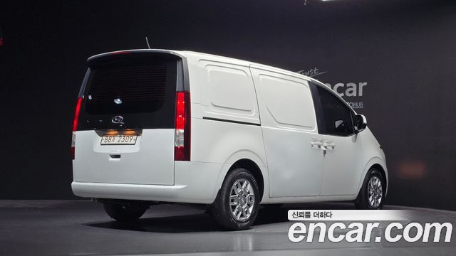 Hyundai Staria Cargo 3-Seater Modern 2022 — фото 2