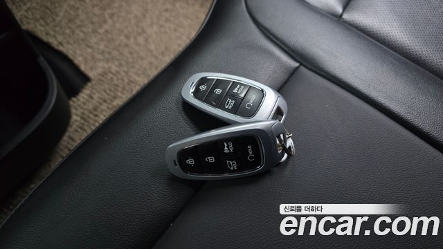 Hyundai Staria Cargo 3-Seater Modern 2022 — фото 18