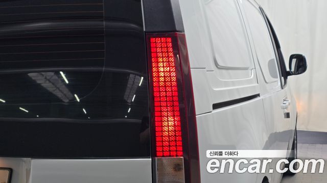 Hyundai Staria Cargo 3-Seater Modern 2022 — фото 23