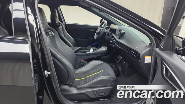 Kia EV6 GT 4WD 2025 — фото 11