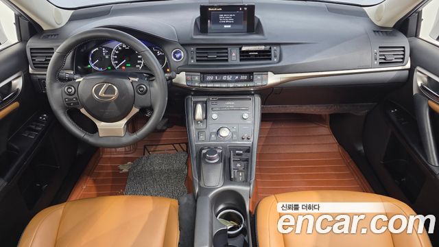 Lexus CT200h 1.8 Supreme ZWA10 2014 — фото 7