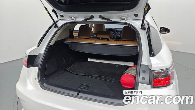 Lexus CT200h 1.8 Supreme ZWA10 2014 — фото 19