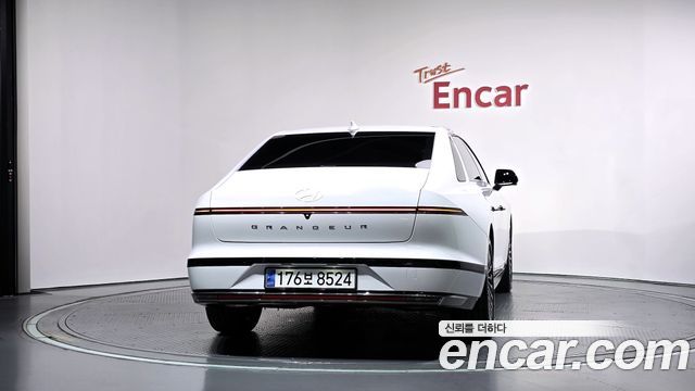 Hyundai Grandeur (GN7) 2,5 Gasoline 2WD Calligraphy 2025 — фото 4