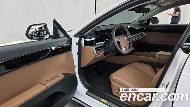 Hyundai Grandeur (GN7) 2,5 Gasoline 2WD Calligraphy 2025 — фото 10