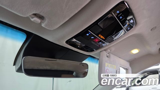 Hyundai Grandeur (GN7) 2,5 Gasoline 2WD Calligraphy 2025 — фото 17