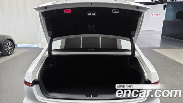 Hyundai Grandeur (GN7) 2,5 Gasoline 2WD Calligraphy 2025 — фото 20