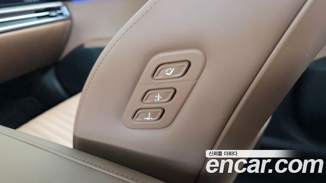 Hyundai Grandeur (GN7) 2,5 Gasoline 2WD Calligraphy 2025 — фото 30