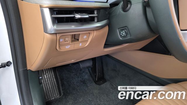 Hyundai Grandeur (GN7) 2,5 Gasoline 2WD Calligraphy 2025 — фото 33
